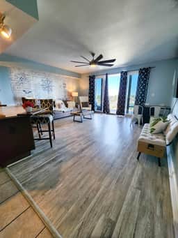 Laketown Wharf 735 - Image 3