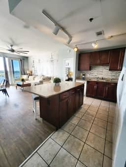 Laketown Wharf 631 - Image 4
