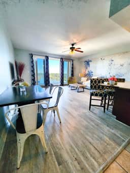 Laketown Wharf 736 - Image 3