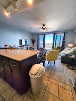 Laketown Wharf 736 - Image 5
