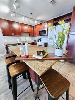 Laketown Wharf 734 - Image 3