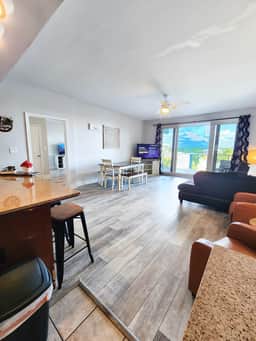 Laketown Wharf 334 - Image 5