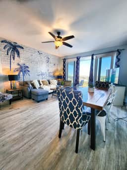 Laketown Wharf 728 - Image 5