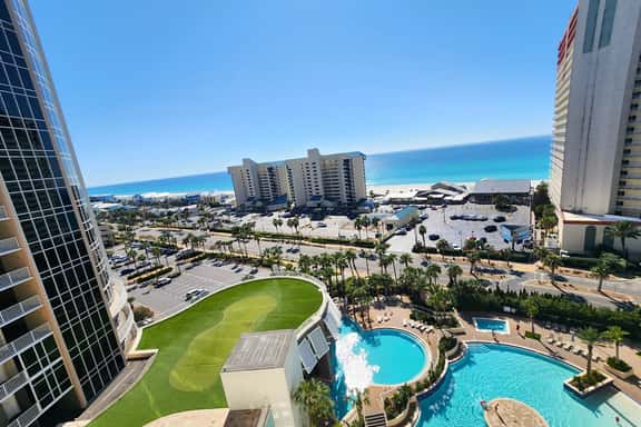 Laketown Wharf 1133 - Image 1