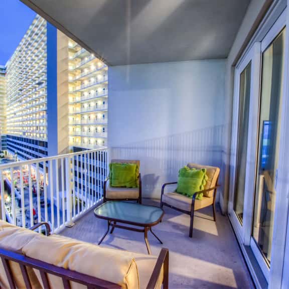 Laketown Wharf 630 - Image 1