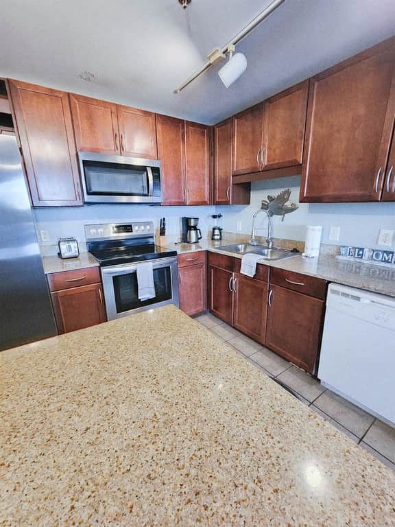 Laketown Wharf 1133 - Image 5