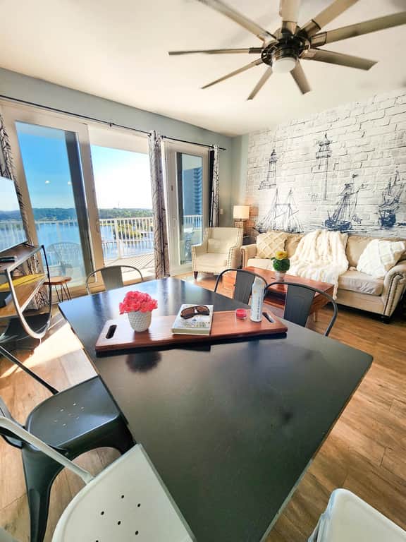 Laketown Wharf 631 - Image 5