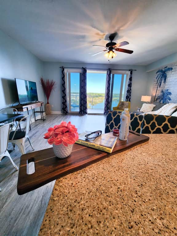 Laketown Wharf 736 - Image 2