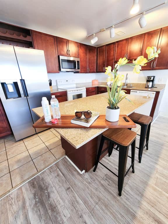Laketown Wharf 1035 - Image 4