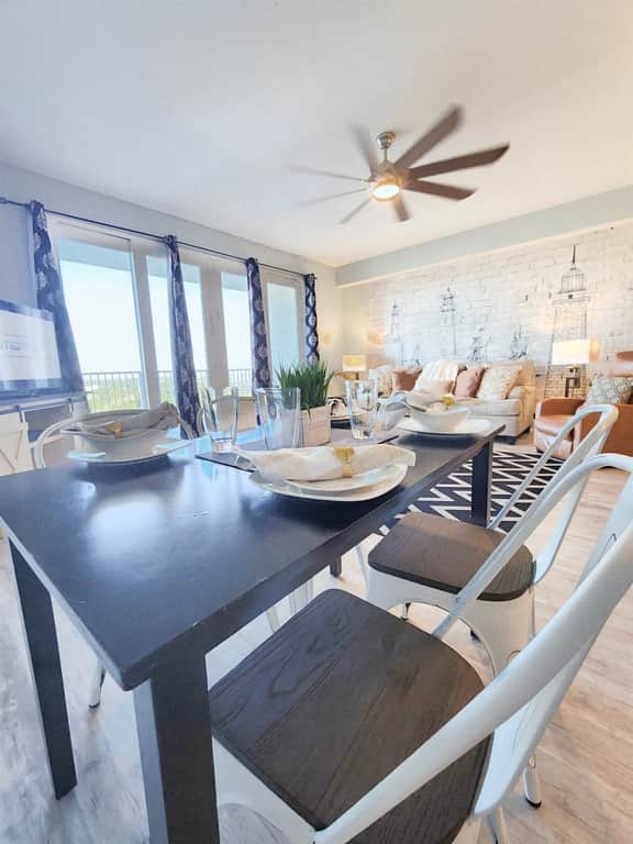 Laketown Wharf 1436 - Image 5
