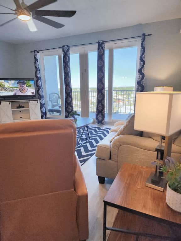 Laketown Wharf 1436 - Image 3